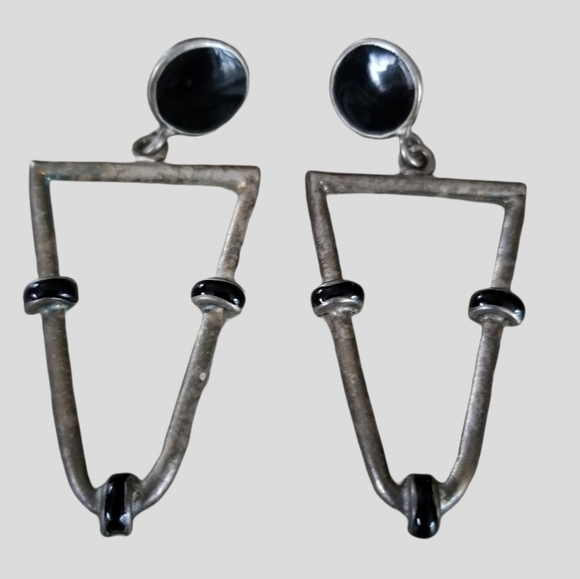 Vintage Geometric Antiqued Silver Tone Black Enamel Pierced Earrings - Picture 8 of 10